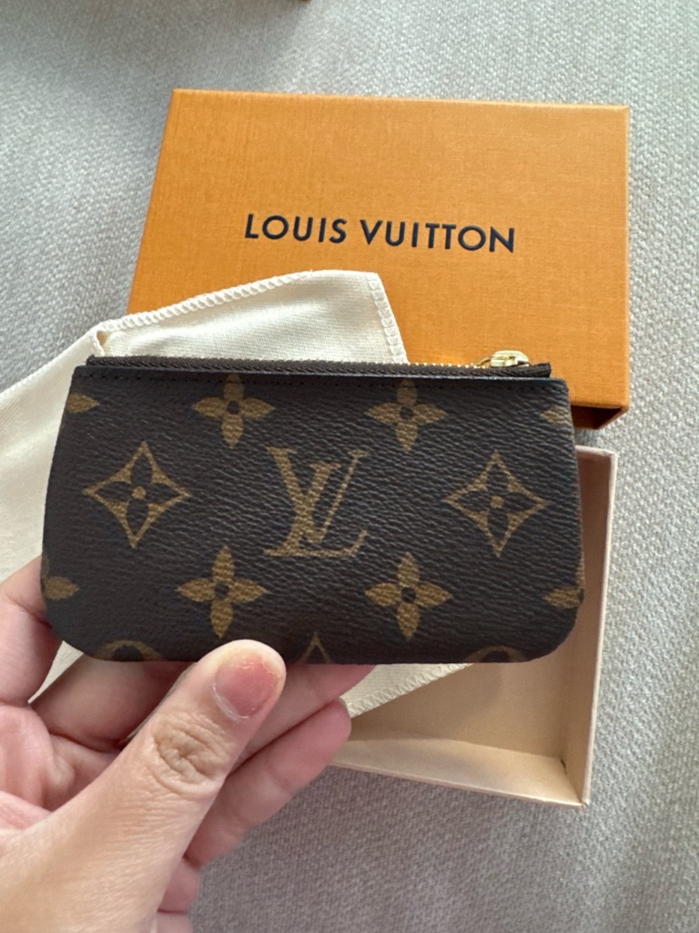 Louis Vuitton Monogram Canvas Key & Card Pouch with Gold Hardware - Picture 2 of 6